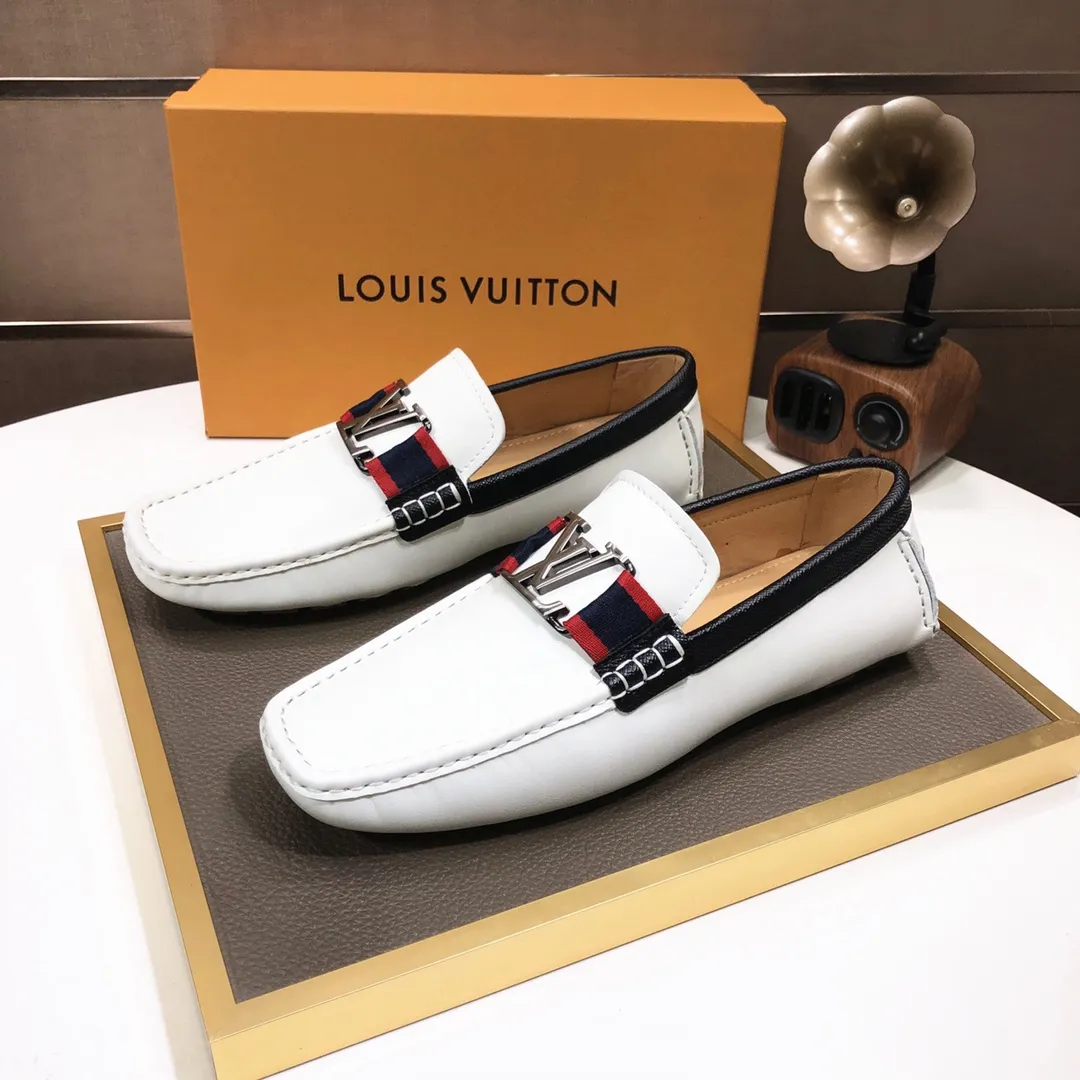 Men's men's shoes 💰420💰 [LV Doudou shoes] (water-dyed cowhide lining) new model is on the market, available on the official website. The new Doudou shoes are processed into single-color materials, and the uppers are made of imported cowhide material. The body of the shoe is fully hemmed with mark thread, and is lined with imported original cowhide leather. The elegant shoe shape is super suitable for all-matching, and the size is 38-44.